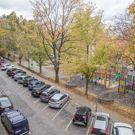 Centre Jakubovo, 5min Walk To Nivy Station, 12min Drive From Airport * Bratislava