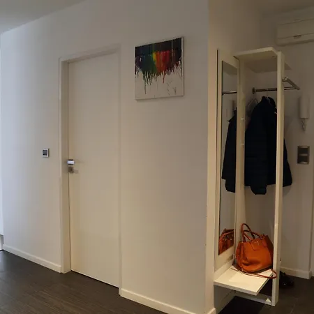Centre Jakubovo, 5min Walk To Nivy Station, 12min Drive From Airport * Bratislava