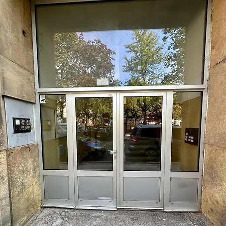 Centre Jakubovo, 5min Walk To Nivy Station, 12min Drive From Airport דירה ברטיסלאבה