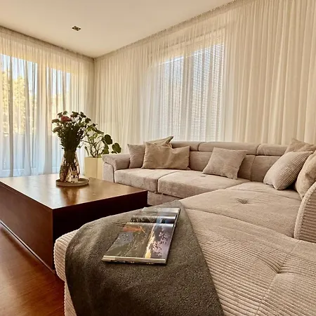 Centre Jakubovo, 5min Walk To Nivy Station, 12min Drive From Airport דירה ברטיסלאבה